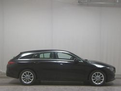 Schwarz Gebraucht 2022 Mercedes CLA180 Shooting Brake Progressive Kombi | 21.480 € (Guter Preis)