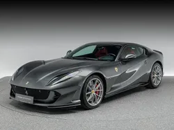 Grigio silverstone Gebraucht 2018 Ferrari 812 Coupé | 319.900 € (Teuer)