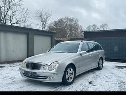 Silber Gebraucht 2003 Mercedes E270 Avantgarde Kombi | 3.000 € (Guter Preis)