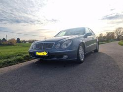 Blau Gebraucht 2004 Mercedes E220 Avantgarde Limousine | 2.900 € (Guter Preis)
