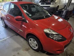 Rot Gebraucht 2009 Renault Clio II Limousine | 4.490 € (Fairer Preis)