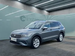 Grau Gebraucht 2024 VW Tiguan Allspace Life SUV | 41.195 € (Guter Preis)