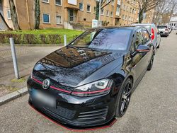 Schwarz Gebraucht 2016 VW Golf GTI Limousine | 21.000 €