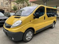 Gelb Gebraucht 2011 Opel Vivaro Van | 10.990 € (Etwas zu teuer)