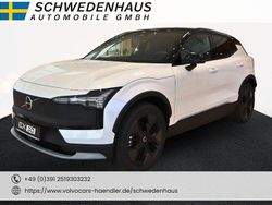 Weiß Gebraucht 2025 Volvo EX30 CC Ultra SUV | 53.900 € (Teuer)