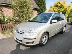 Silber Gebraucht 2004 Toyota Corolla Kleinwagen | 4.700 €