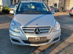 Silber Gebraucht 2011 Mercedes B160 Van / Kleinbus | 3.999 € (Fairer Preis)