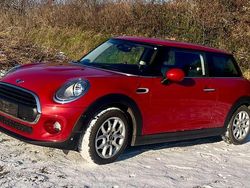 Rot Gebraucht 2016 Mini ONE Kleinwagen | 13.500 € (Fairer Preis)