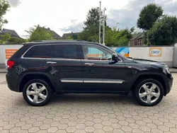 Brilliant black crystal pearl Gebraucht 2012 Jeep Grand Cherokee Overland SUV | 7.990 € (Superpreis)