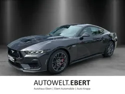 Dark matter gray Neu 2025 Ford Mustang GT Fastback Kleinwagen | 59.990 € (Fairer Preis)