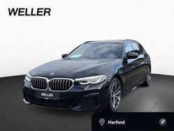 Black sapphire (schwarz) Gebraucht 2022 BMW 520 Efficient Dynamics Kombi | 34.890 € (Fairer Preis)