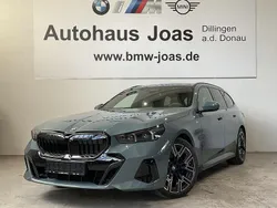 Grün Neu 2025 BMW 520 Performance Limousine | 67.950 € (Teuer)