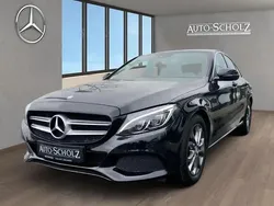 Unilack schwarz Gebraucht 2017 Mercedes C180 Avantgarde Limousine | 18.895 € (Fairer Preis)