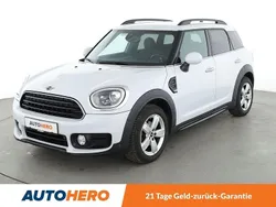 Weiß Gebraucht 2018 Mini One D Countryman SUV | 18.350 €