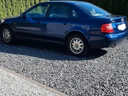 Blau Gebraucht 1998 Audi A4 Limousine | 1.000 € (Guter Preis)