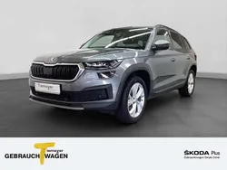 Grau Gebraucht 2022 Skoda Kodiaq Tour SUV | 30.690 € (Guter Preis)