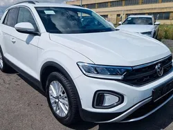 Weiß Gebraucht 2023 VW T-Roc Life SUV | 18.999 € (Superpreis)
