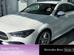 Weiss digitalweiß Gebraucht 2024 Mercedes CLA200 Shooting Brake AMG Kombi | 33.985 € (Etwas zu teuer)