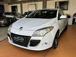 Weiß Gebraucht 2010 Renault Mégane III Dynamique Coupé | 4.590 € (Etwas zu teuer)