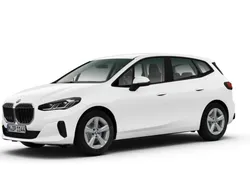 Weiß Gebraucht 2023 BMW 216 Active Tourer Luxury Line Van / Kleinbus | 27.880 € (Fairer Preis)
