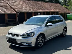 Silber Gebraucht 2018 VW Golf VII Sound Limousine | 9.900 €