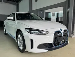 Weiß Gebraucht 2023 BMW i4 Sport Line Limousine | 38.800 € (Superpreis)