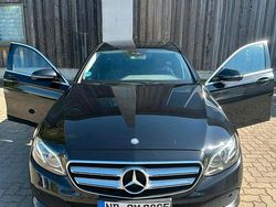 Schwarz Gebraucht 2016 Mercedes 190 Limousine | 17.800 €