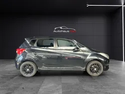 Schwarz Gebraucht 2010 Hyundai ix20 Comfort Van / Kleinbus | 3.990 € (Fairer Preis)