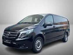 Obsidianschwarz metallic Gebraucht 2017 Mercedes Vito Van / Kleinbus | 28.500 €