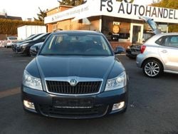 Grau Gebraucht 2010 Skoda Octavia Ambiente Kombi | 2.699 € (Superpreis)