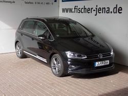 Schwarz metallic Gebraucht 2018 VW Golf VII Highline Limousine | 29.884 €