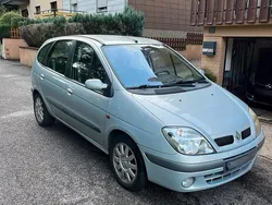 Silber Gebraucht 2001 Renault Scénic Van / Kleinbus | 1.100 € (Fairer Preis)