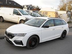Weiß Gebraucht 2022 Skoda Octavia RS Kombi | 27.800 € (Guter Preis)