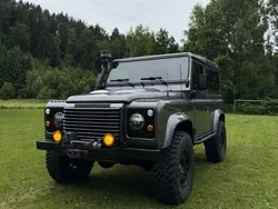 Grau Gebraucht 2009 Land Rover Defender SUV | 43.800 € (Teuer)