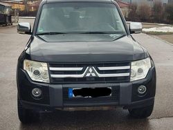 Schwarz Gebraucht 2008 Mitsubishi Pajero Invite SUV | 12.800 € (Etwas zu teuer)