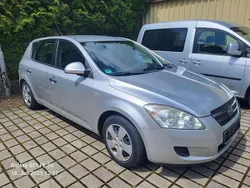 Silber Gebraucht 2008 Kia Ceed Limousine | 1.299 € (Superpreis)