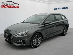 Grau Gebraucht 2023 Hyundai i30 Comfort Kombi | 23.690 € (Etwas zu teuer)
