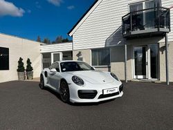 Carraraweiss/gletscherweiss Gebraucht 2015 Porsche 911 Turbo S Coupé | 113.900 €