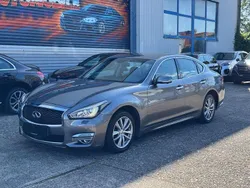 Silber Gebraucht 2015 Infiniti Q70 Limousine | 16.990 €