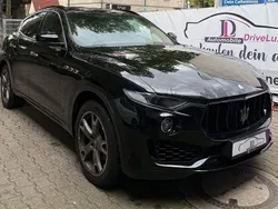 Schwarz Gebraucht 2017 Maserati Levante SUV | 29.990 € (Fairer Preis)