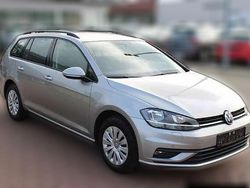 Silber metallic Gebraucht 2018 VW Golf VII Trendline Kombi | 16.350 € (Etwas zu teuer)
