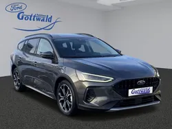 Grau Gebraucht 2024 Ford Focus Active X Limousine | 28.490 € (Fairer Preis)