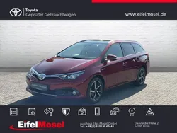 Rot Gebraucht 2017 Toyota Auris Touring Sports Kombi | 16.760 € (Fairer Preis)