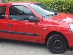 Rot Gebraucht 2009 Renault Clio II Campus Limousine | 1.400 € (Superpreis)