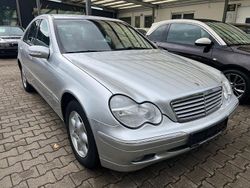 Silber Gebraucht 2003 Mercedes C180 Elegance Limousine | 3.980 € (Etwas zu teuer)
