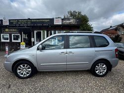 Silber Gebraucht 2007 Kia Carnival Basis Van / Kleinbus | 3.590 € (Fairer Preis)