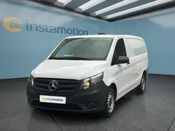 Gebraucht 2022 Mercedes Vito Van / Kleinbus | 20.449 € (Guter Preis)