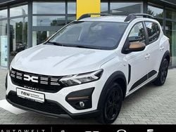 Weiß Gebraucht 2023 Dacia Sandero Extreme Limousine | 17.590 €