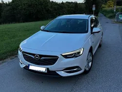 Weiß Gebraucht 2018 Opel Insignia Ultimate Kombi | 14.400 € (Fairer Preis)