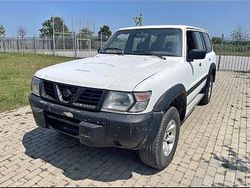 Weiß Gebraucht 1998 Nissan Patrol SUV | 11.800 €
